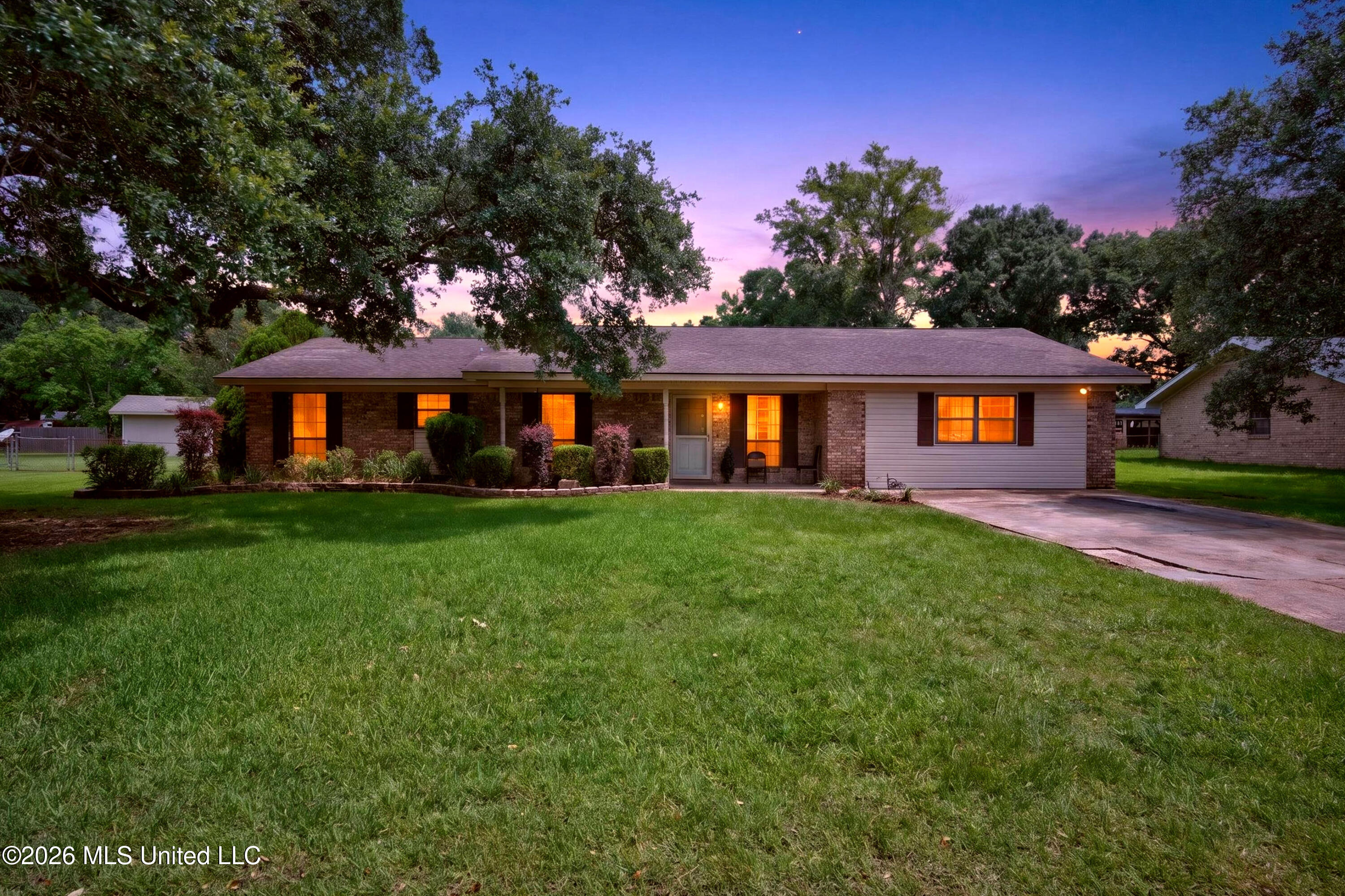 2318 Lynn Avenue - Photo 2