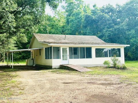 Single Family Residence in Long Beach MS 20260 28th Street Street.jpg