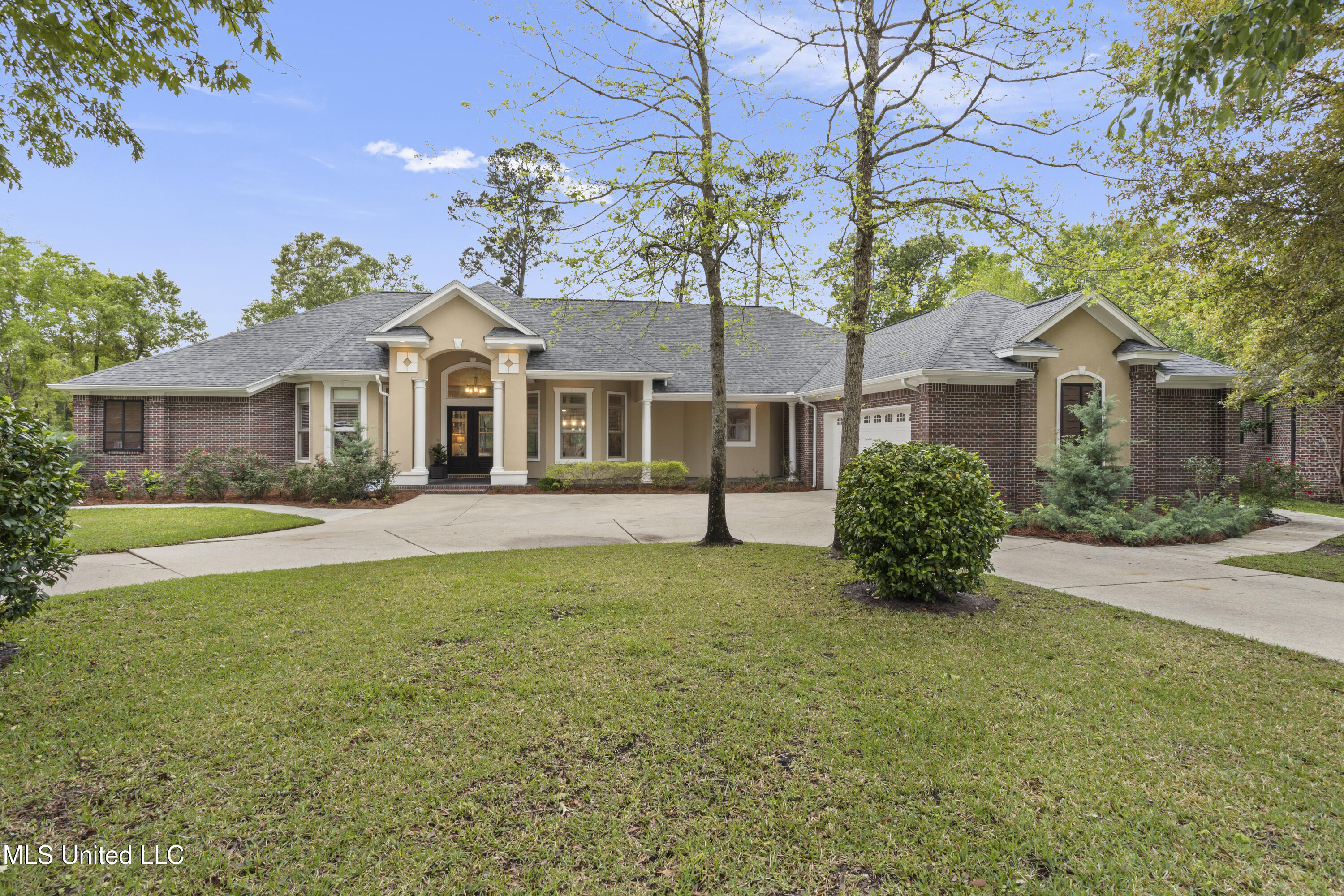 24663 Oak Island Drive, Pass Christian, Mississippi image 1