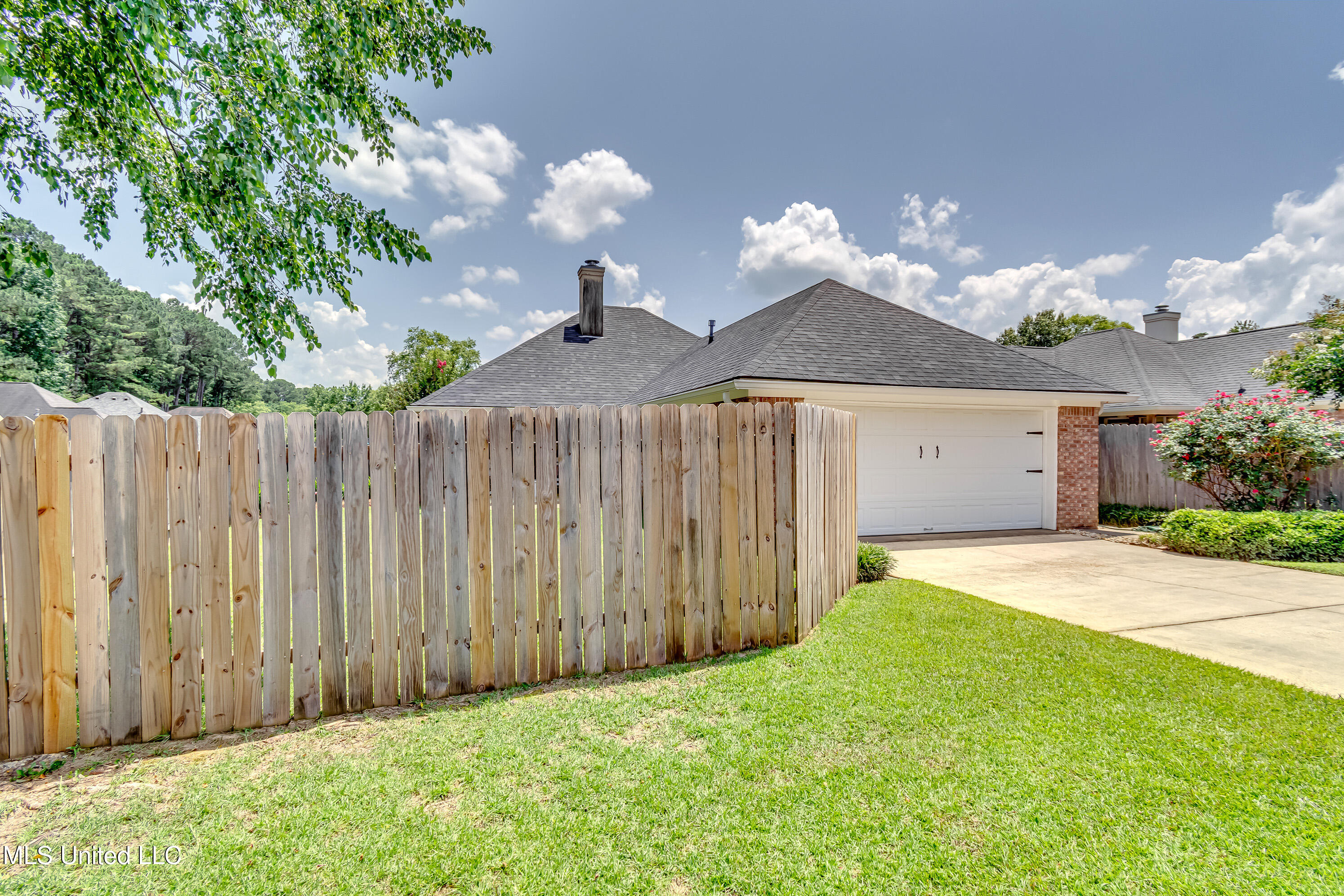 Pearl, Mississippi 39208, United States, 2 Bedrooms Bedrooms, ,2 BathroomsBathrooms,Residential,Active,145650