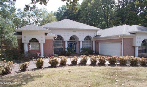 Homes For Sale - 8681 Collinswood Drive<br/> Olive Branch, MS 38654