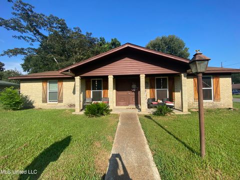 Homes For Sale - 116 Oakhill Drive<br/> Adams County, Natchez, MS 39120