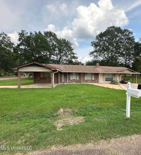 Homes For Sale - 1317 NW Frances Avenue<br/> Magee, MS 39111