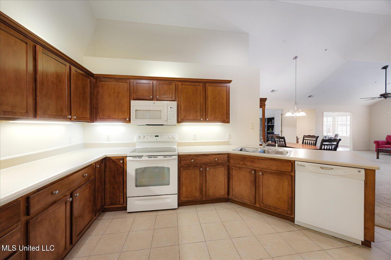 8761 Parkview Oaks Circle, Olive Branch, Mississippi image 19