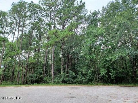 Vacant Land For Sale - LOT 17 Honduras Drive<br/> Gautier, MS 39553