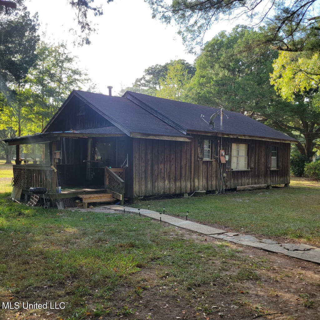 9402 Saracennia Road, Moss Point, Mississippi image 1