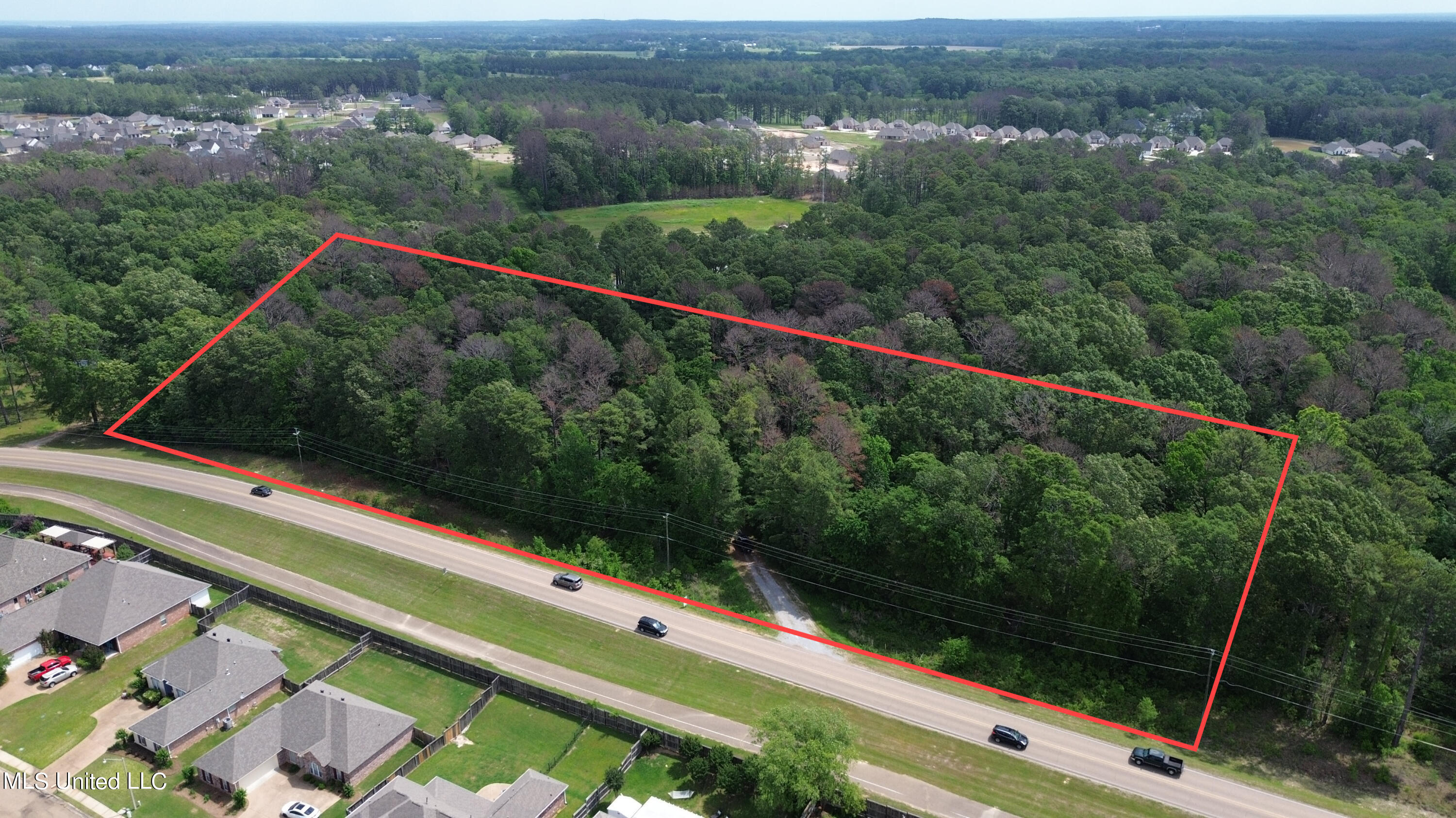 Fannin Landing Circle, Brandon, Mississippi image 3