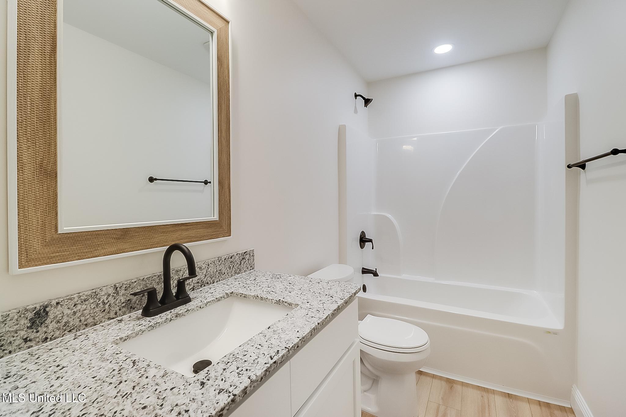 4012 Southern Oaks Circle Circle, Gulfport, Mississippi image 24