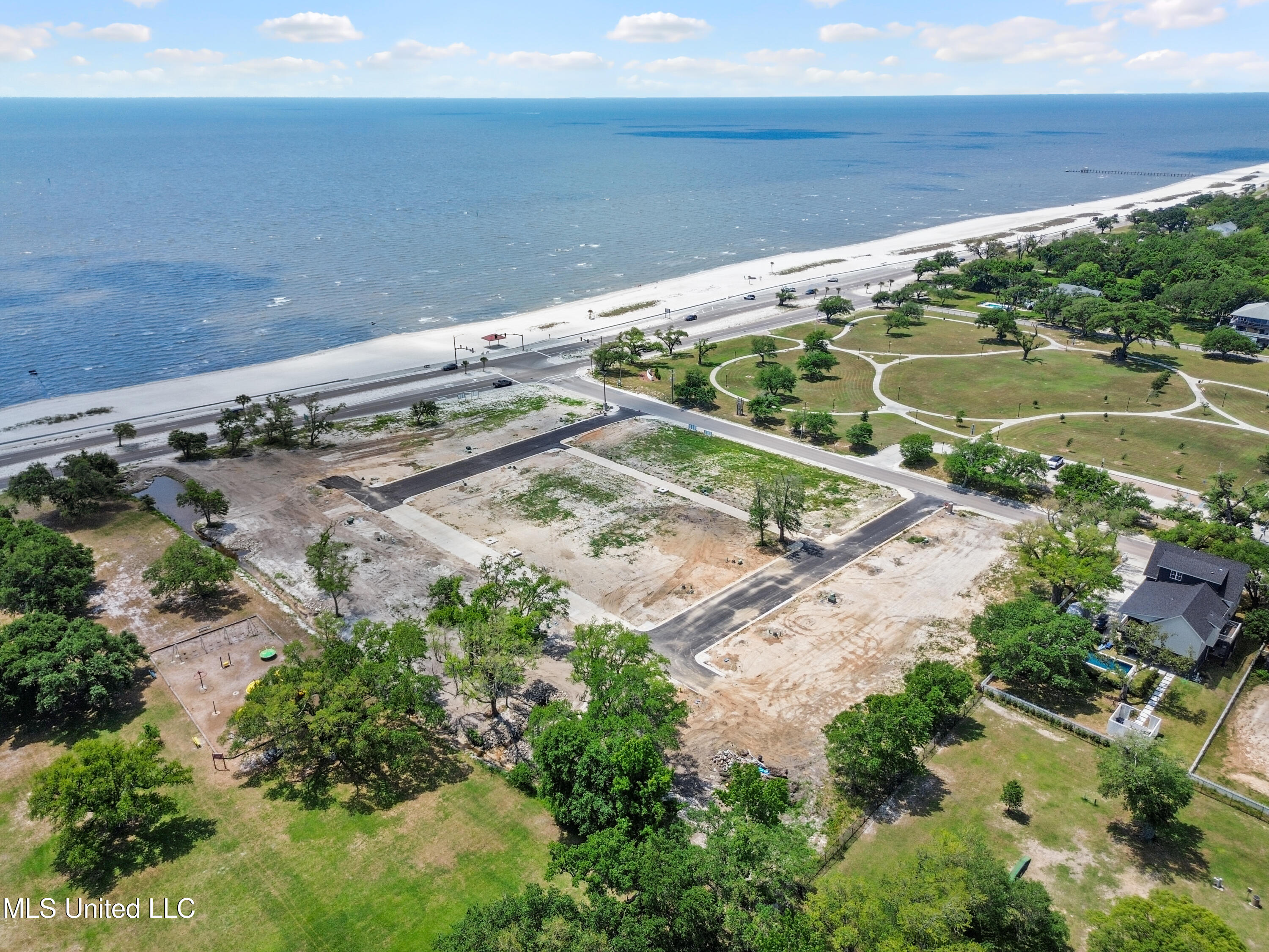 27 Sandy Beach Drive, Pass Christian, Mississippi image 10