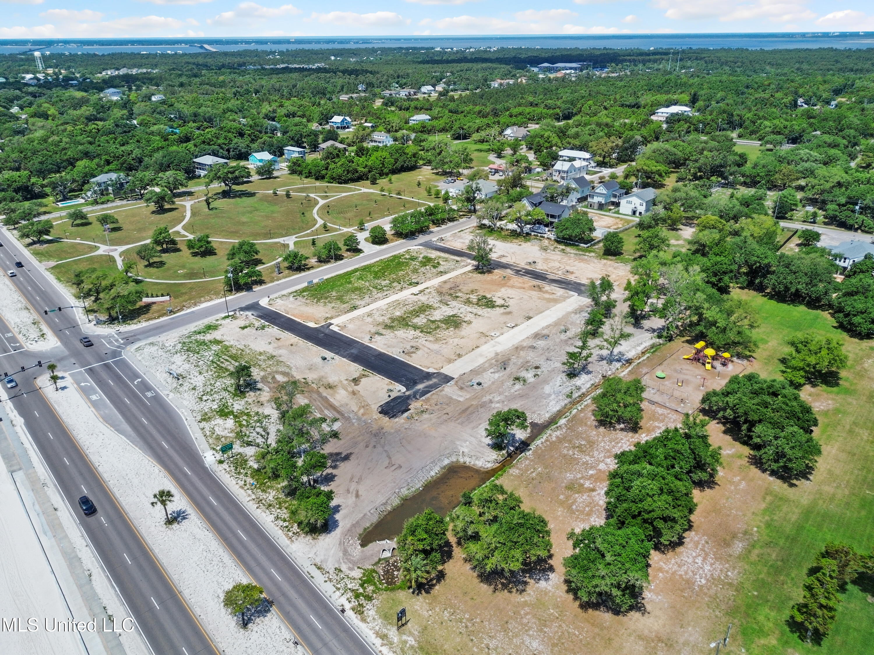 27 Sandy Beach Drive, Pass Christian, Mississippi image 7