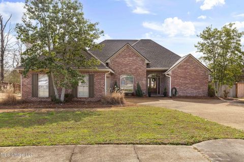 Homes For Sale - 101 Bear Creek Circle<br/> Canton, MS 39046