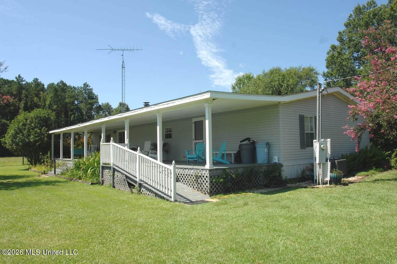 825 Mississippi 585