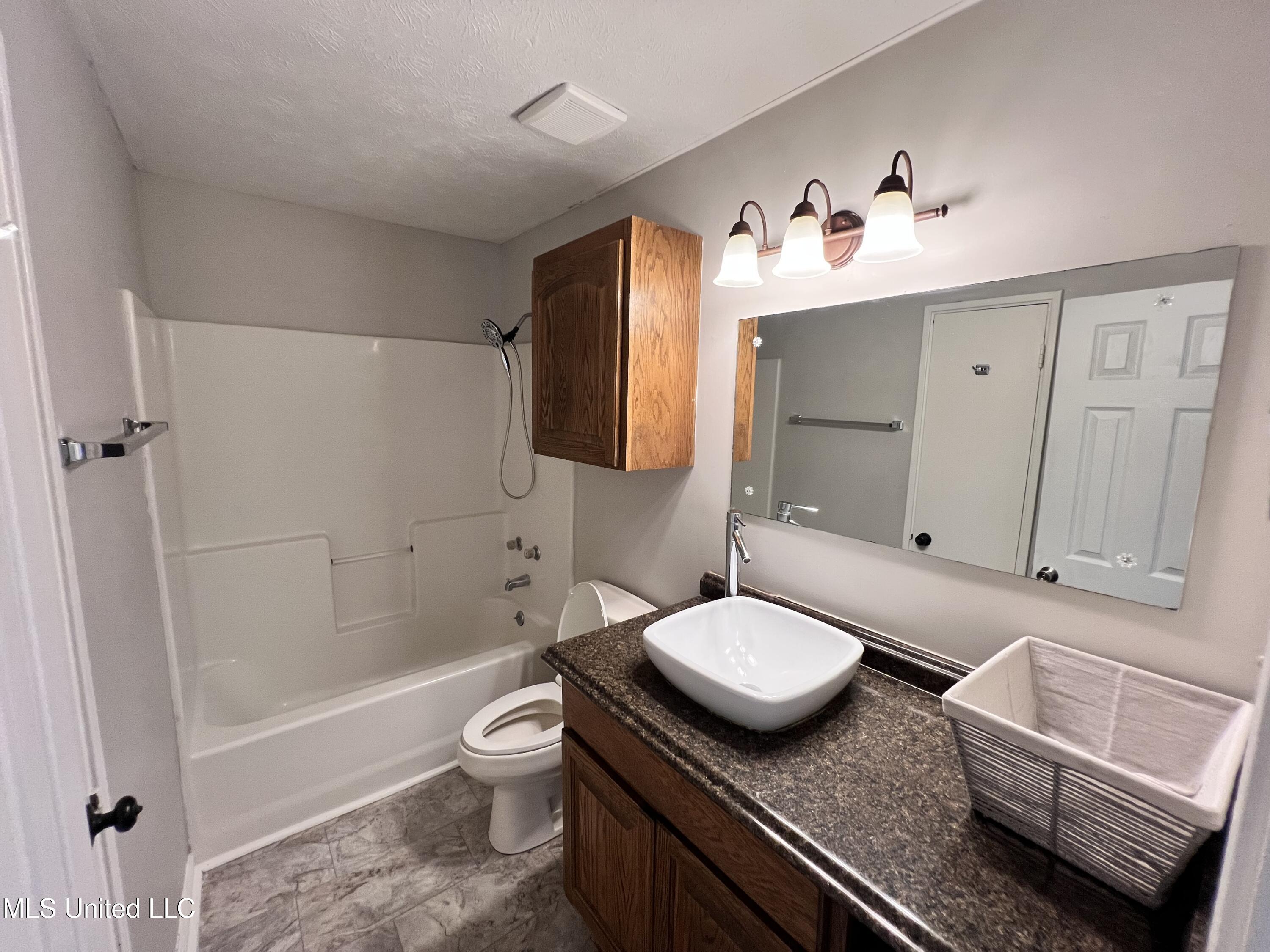 1317 Fernwood Drive, Jackson, Mississippi image 16