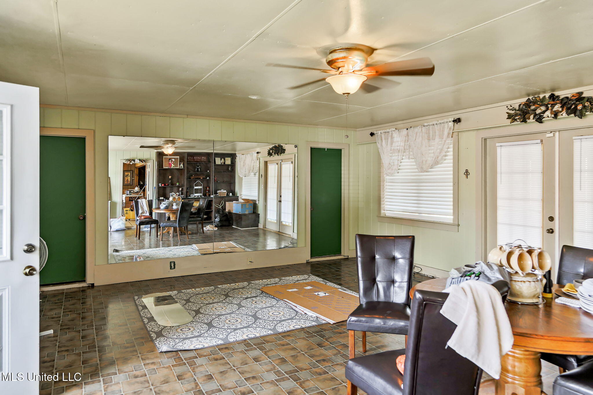 21 Bonda Drive, Greenville, Mississippi image 2
