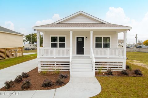 Single Family Residence in Gulfport MS 4207 Central Street.jpg