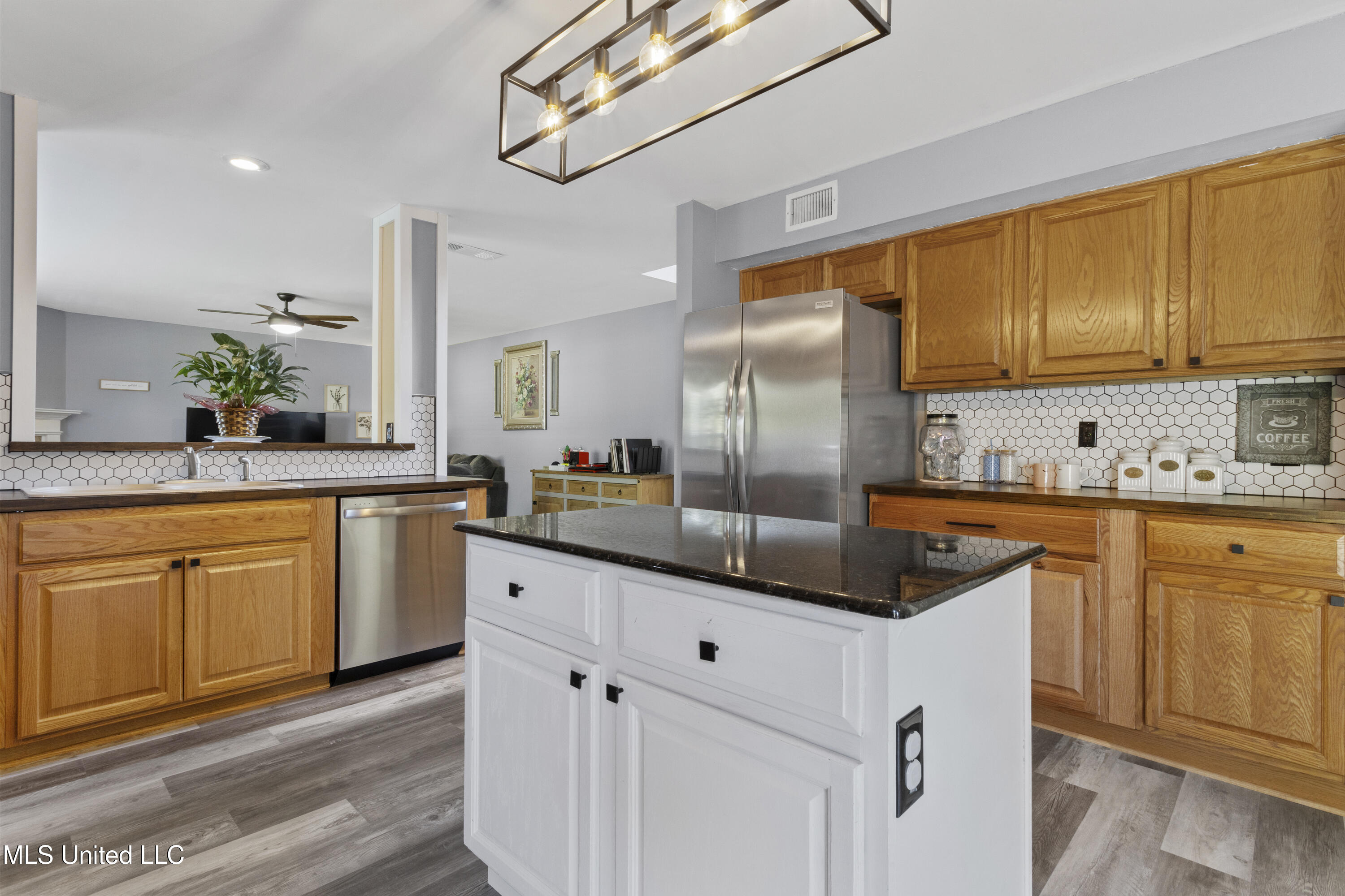 11222 Cypress Bayou Drive, Gulfport, Mississippi image 12