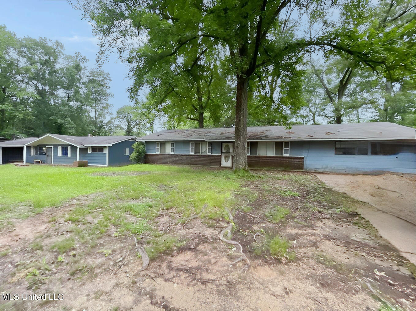 3233 Woodview Drive, Jackson, Mississippi image 13