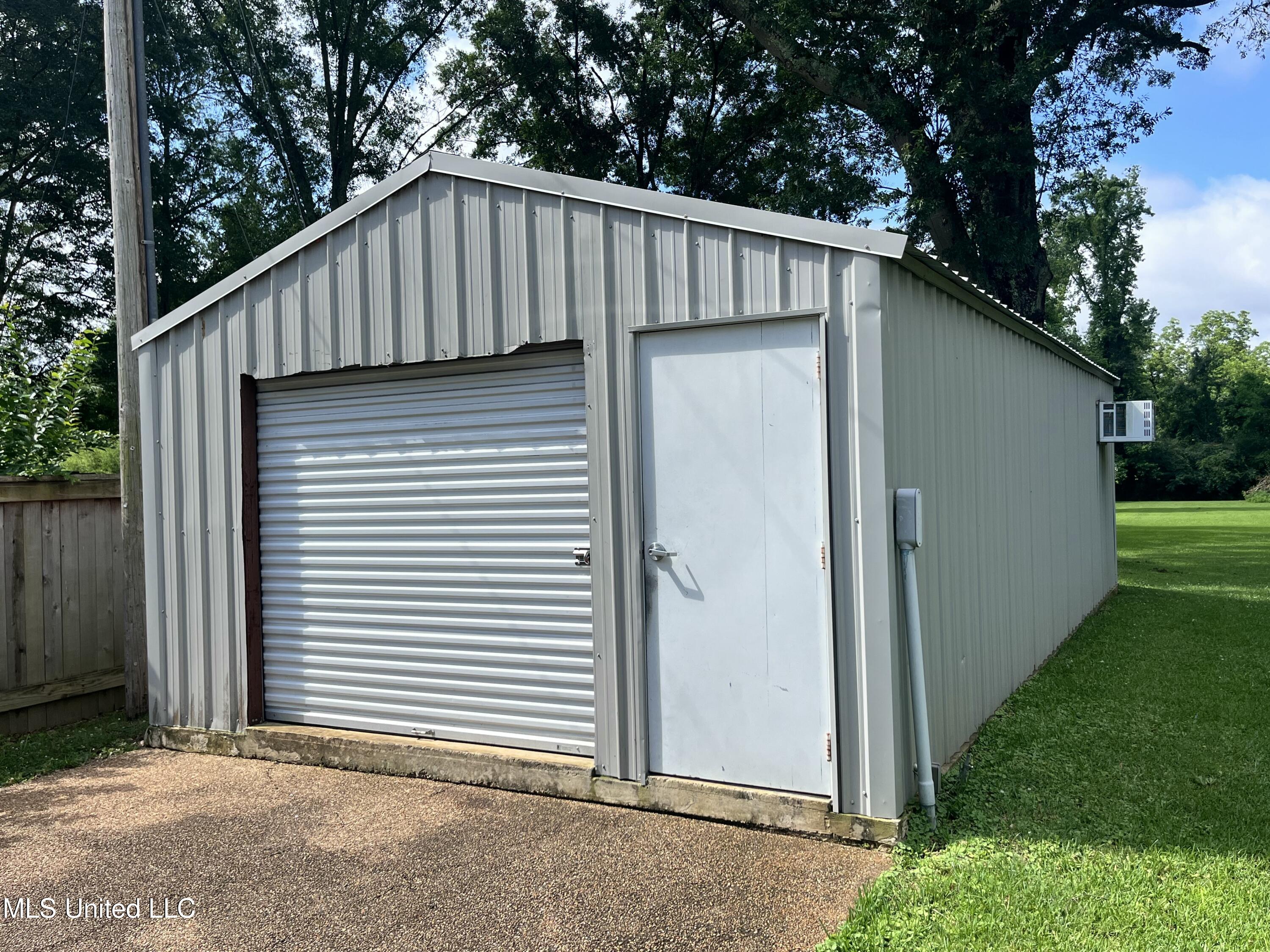 137 W Main Street, Florence, Mississippi image 10