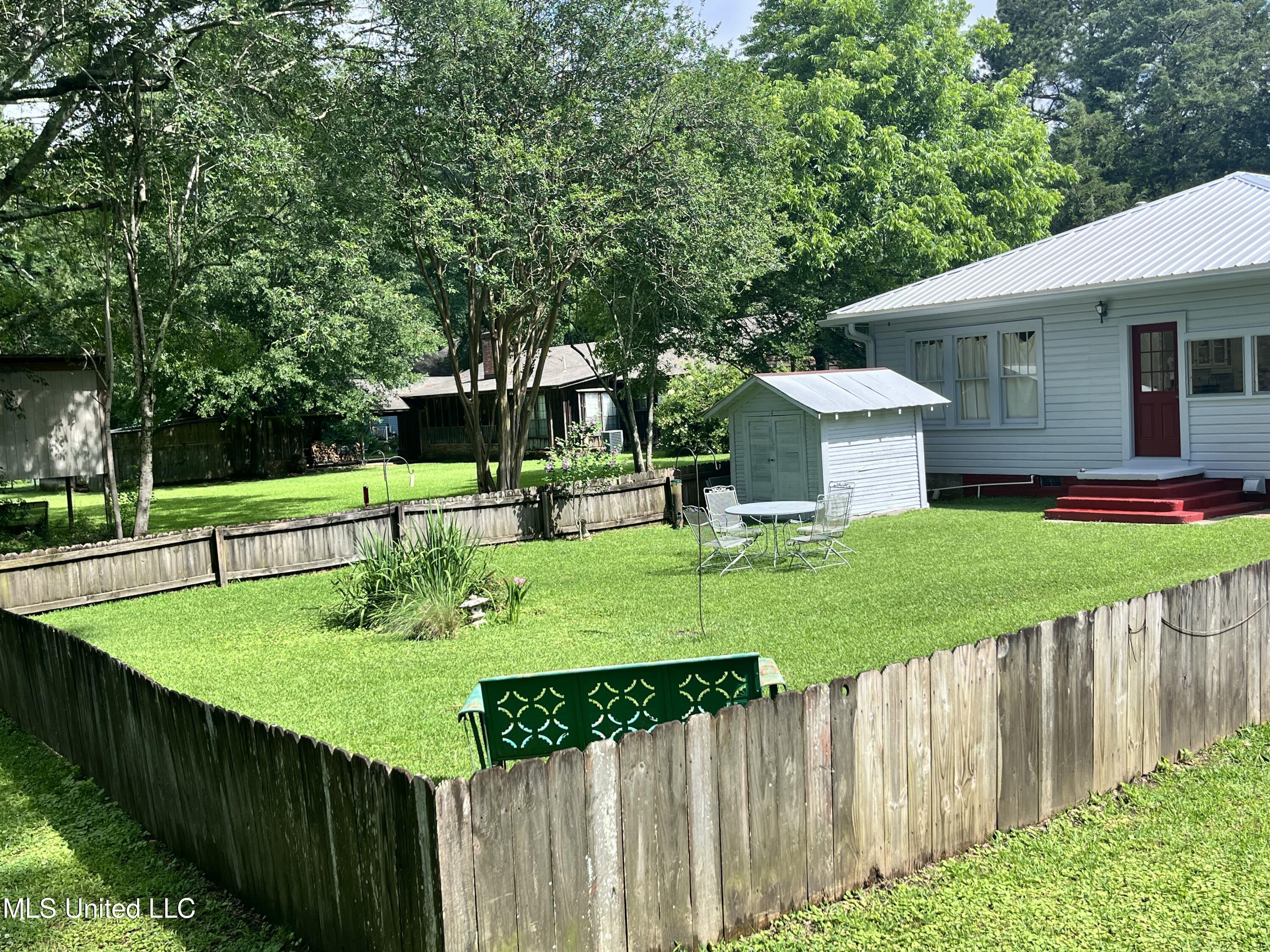 137 W Main Street, Florence, Mississippi image 6