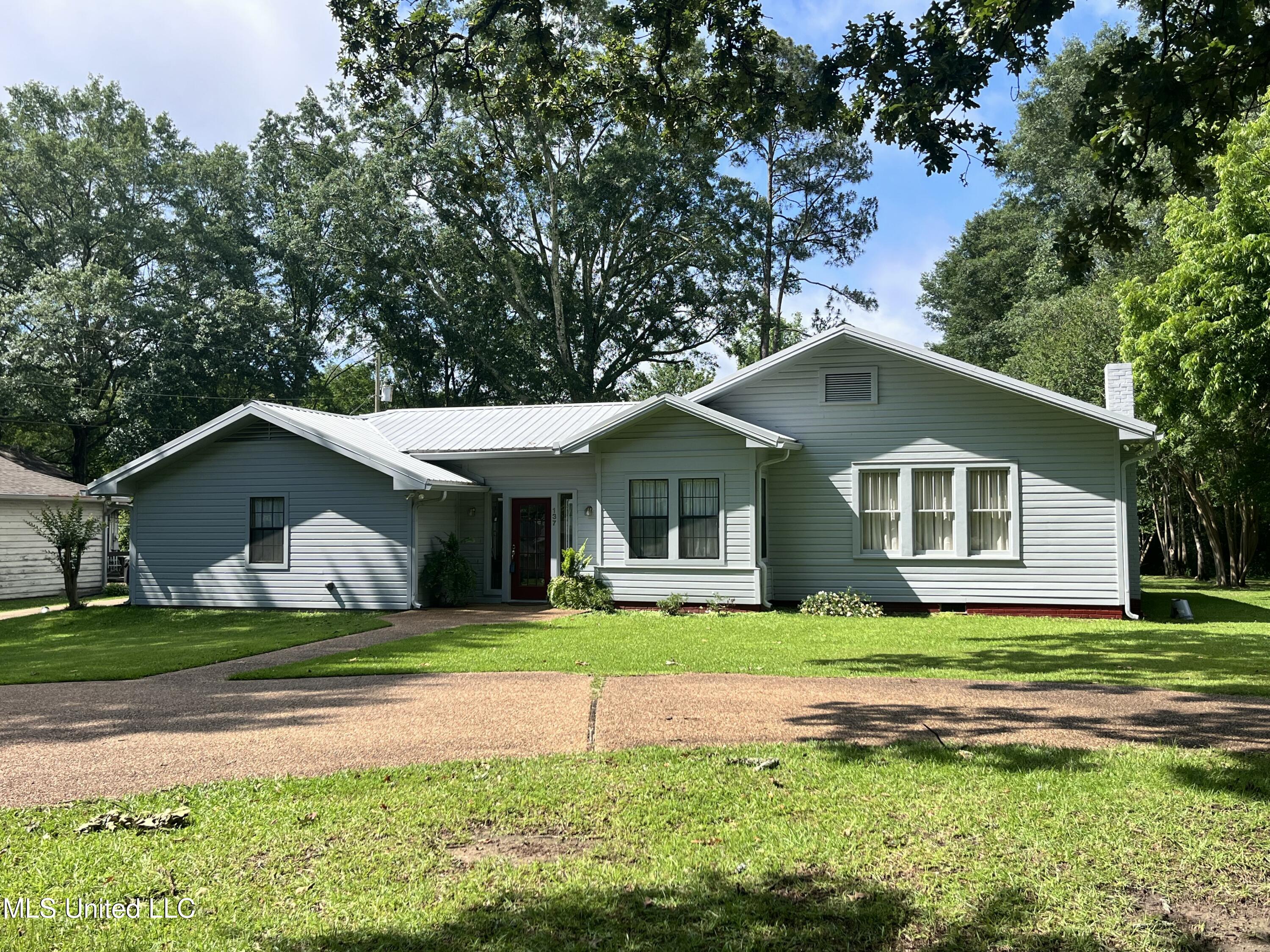 137 W Main Street, Florence, Mississippi image 2