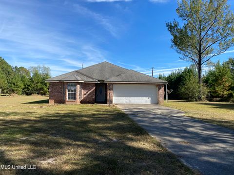 Homes For Sale - 112 Pap Armstrong Road<br/> Forrest County, Wiggins, MS 39577