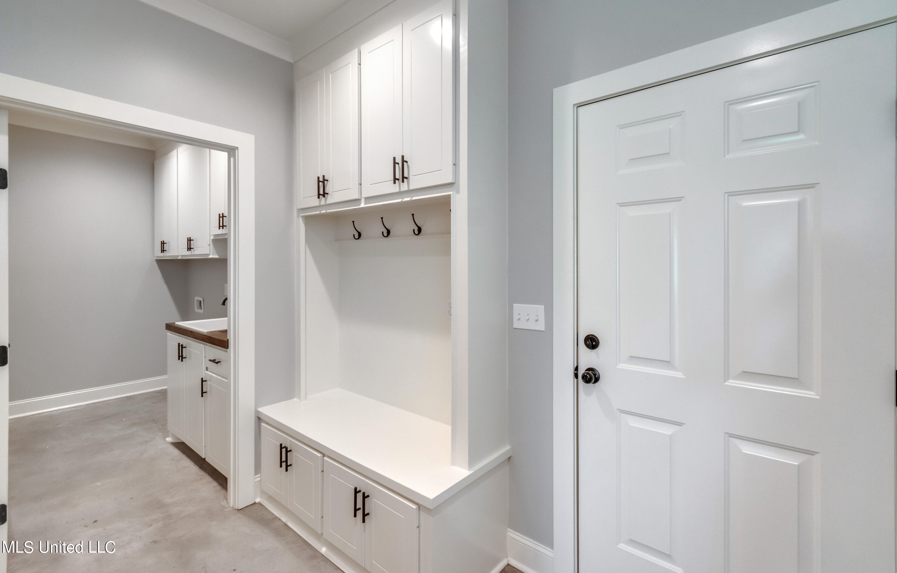 Canton, Mississippi 39046, United States, 4 Bedrooms Bedrooms, ,3 BathroomsBathrooms,Residential,Pending,59758