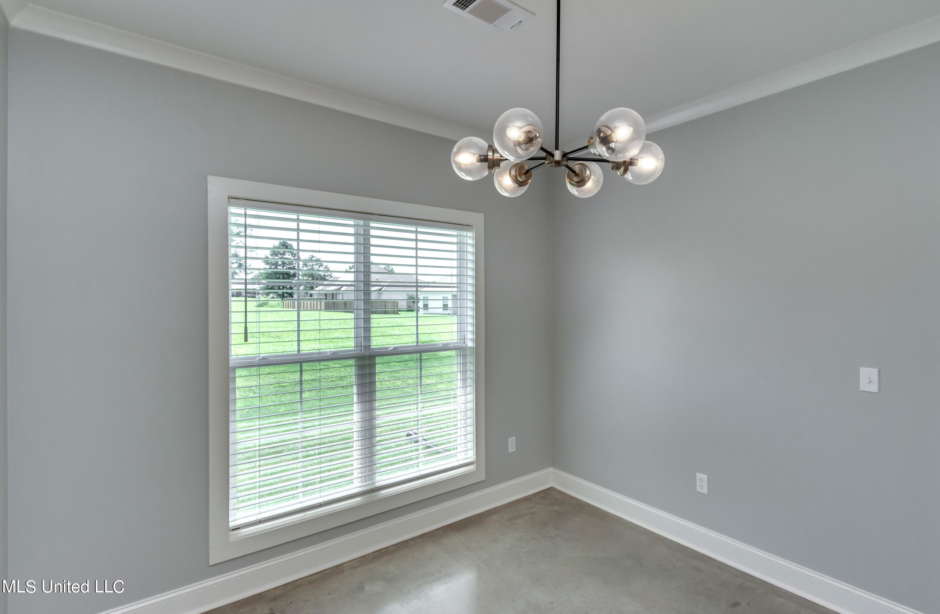 Canton, Mississippi 39046, United States, 4 Bedrooms Bedrooms, ,3 BathroomsBathrooms,Residential,Pending,59758