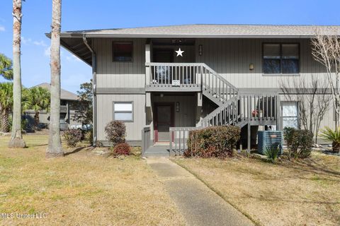 Condo For Sale - 284 Lanai<br/> Hancock County, Diamondhead, MS 39525