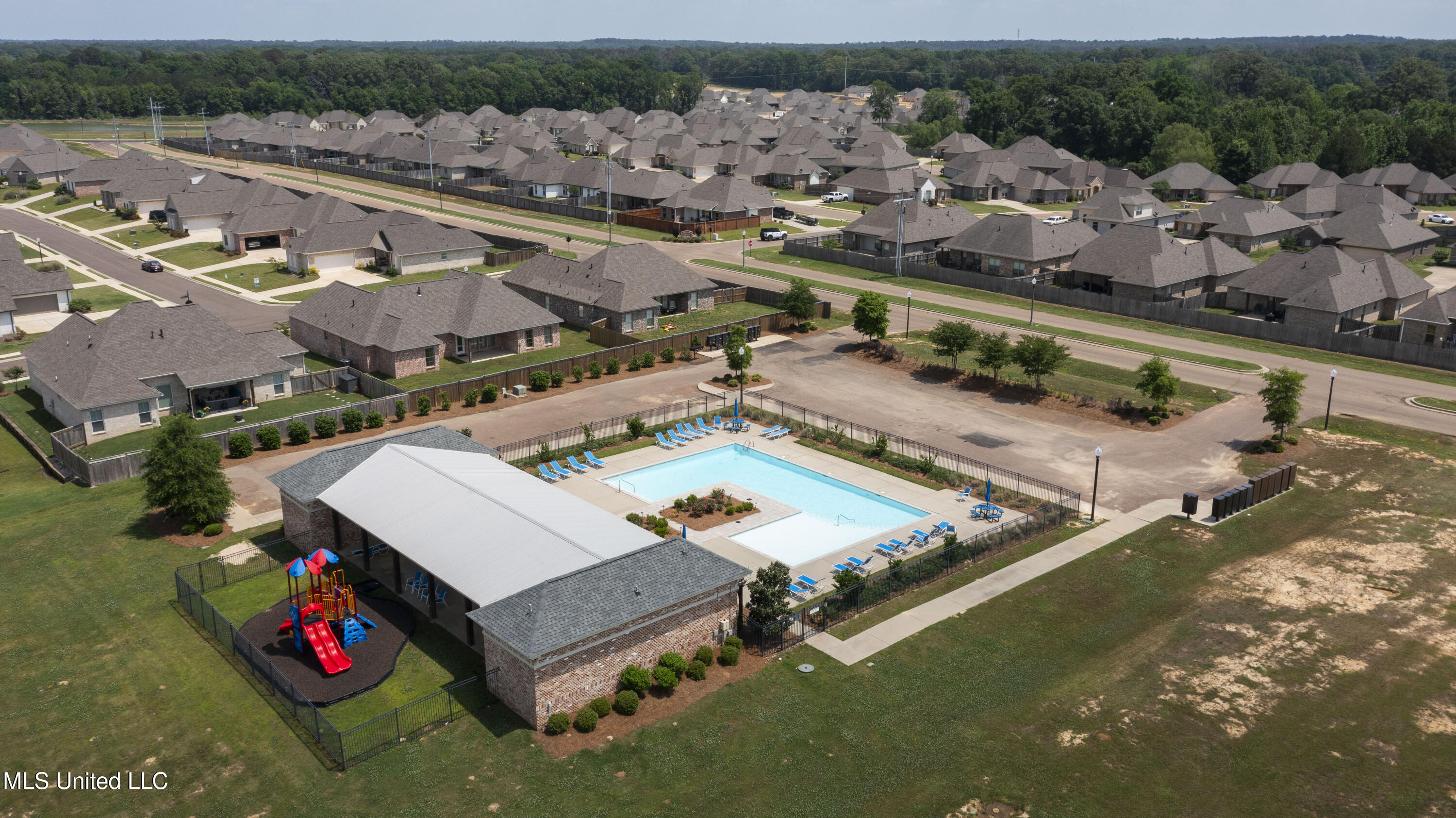 212 Ashbury Cove, Canton, Mississippi image 46
