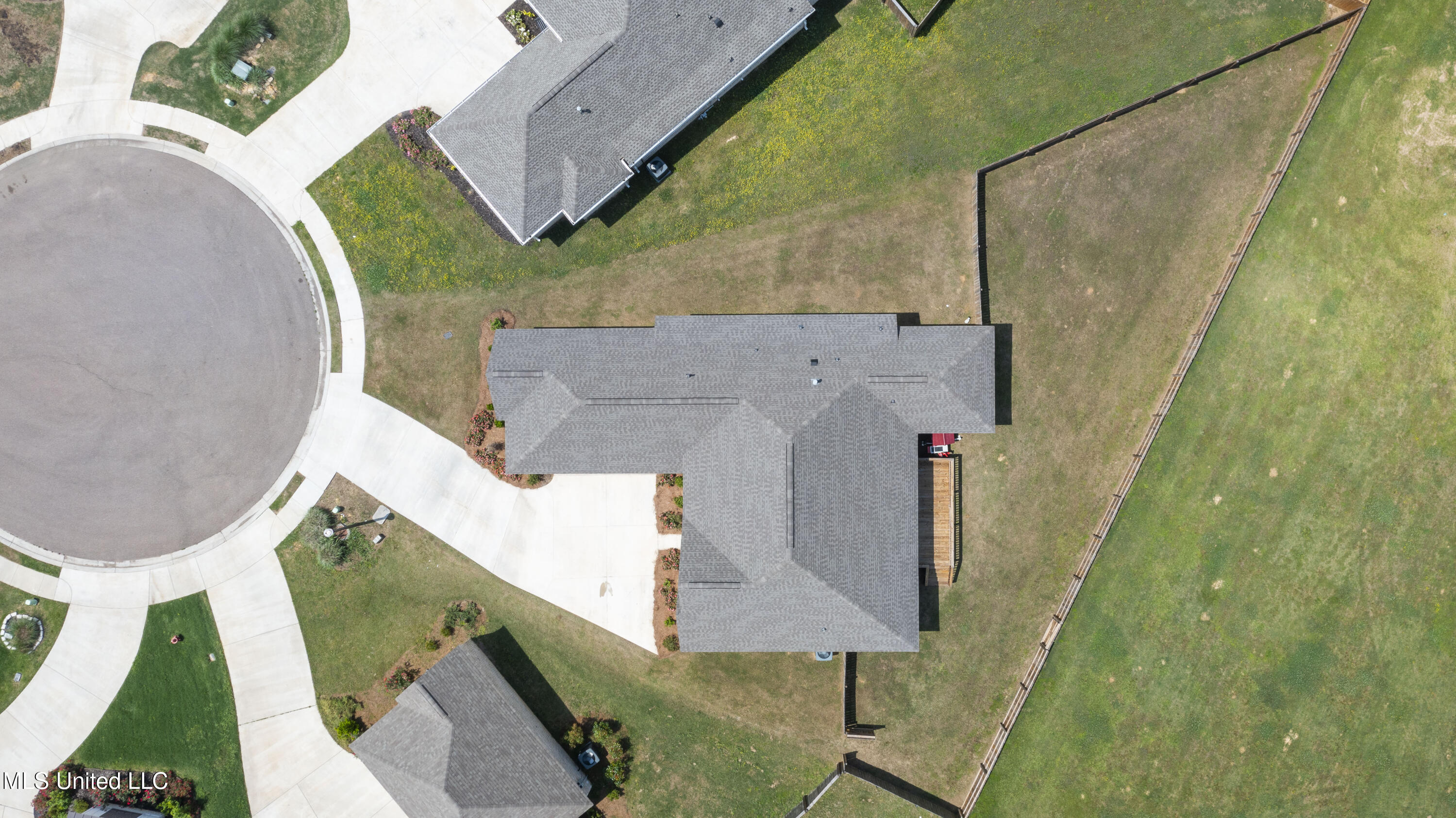 212 Ashbury Cove, Canton, Mississippi image 47