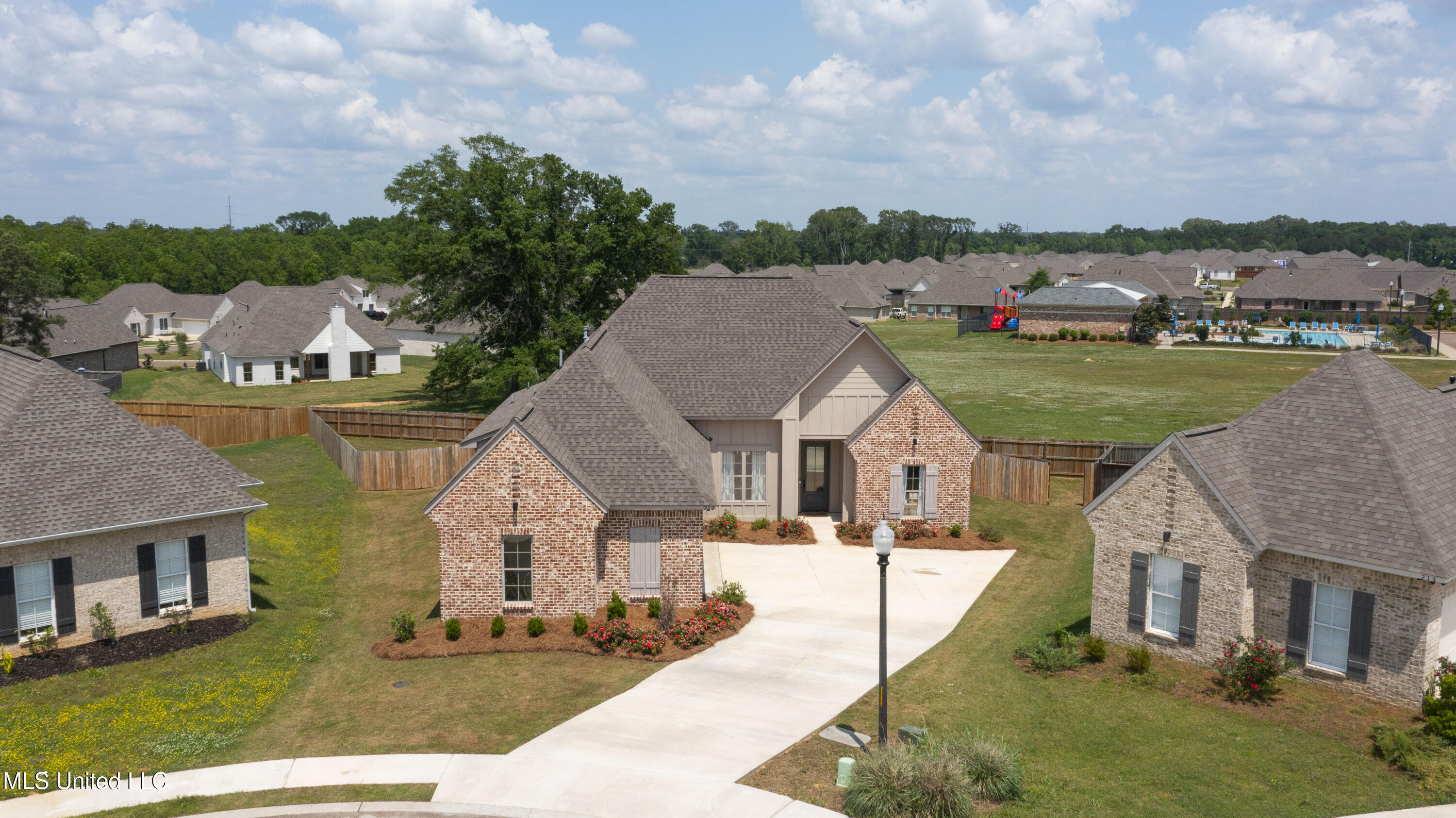 212 Ashbury Cove, Canton, Mississippi image 40