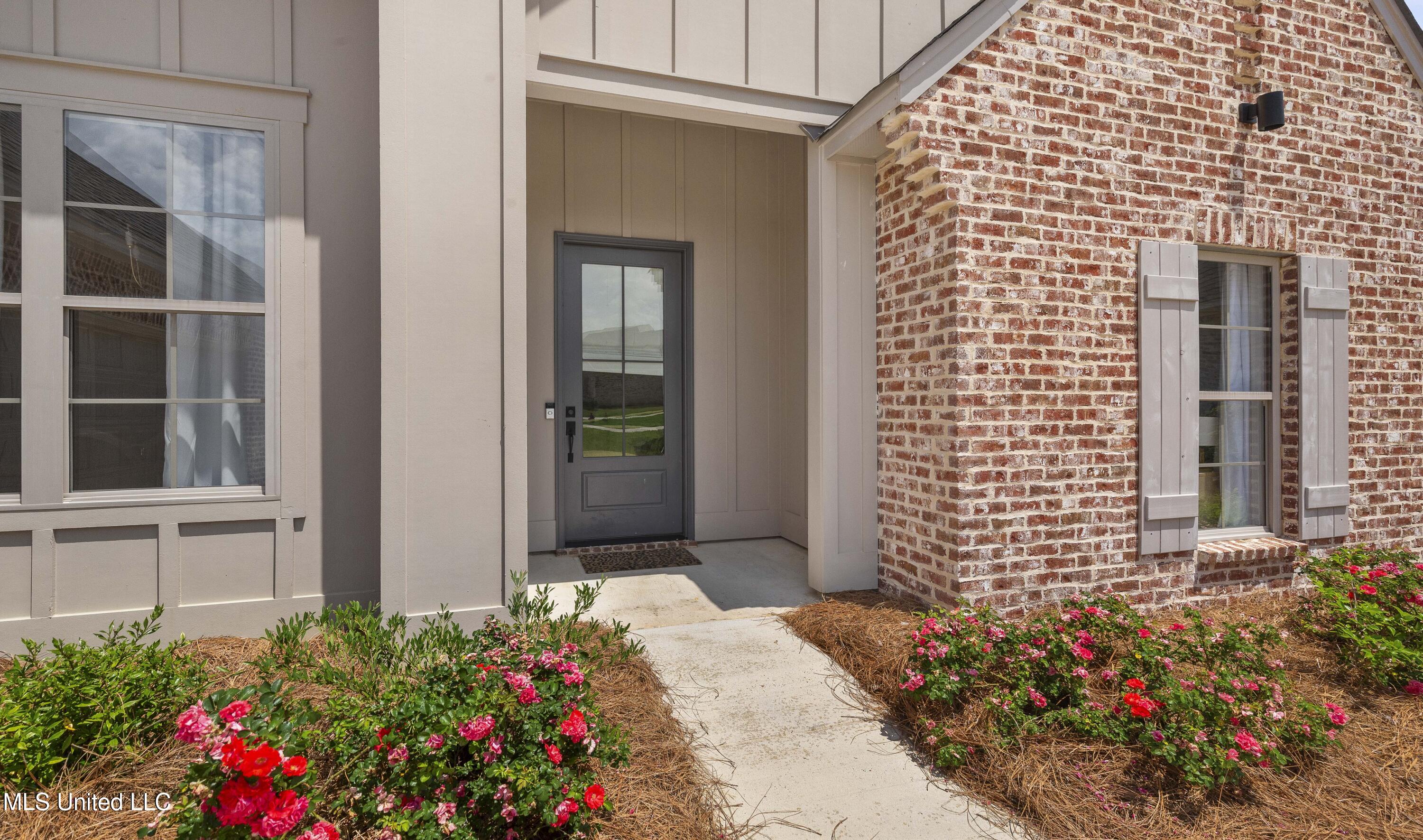 212 Ashbury Cove, Canton, Mississippi image 5