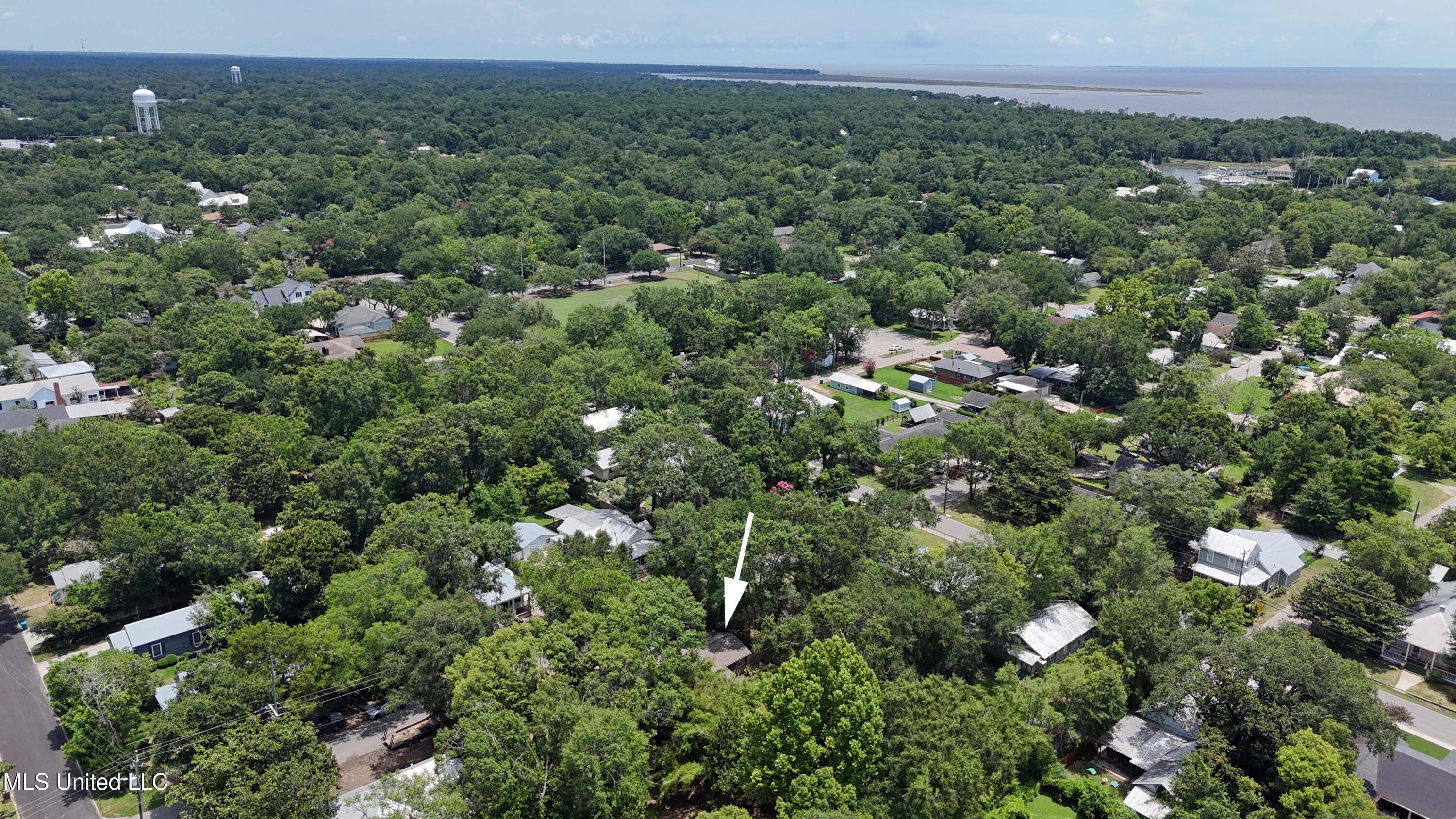 609 Russell Avenue, Ocean Springs, Mississippi image 23