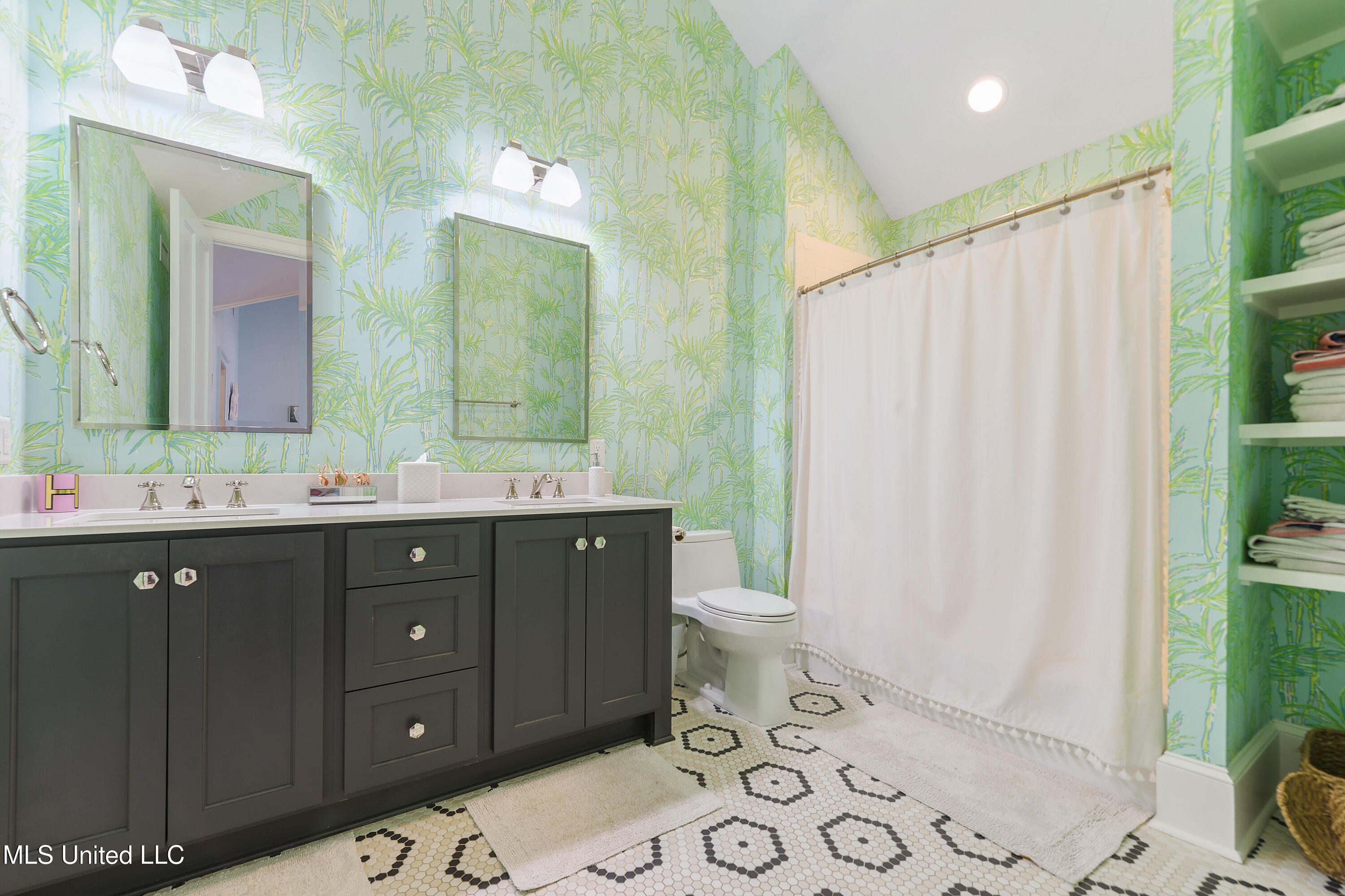1532 N Beach Boulevard, Bay Saint Louis, Mississippi image 34