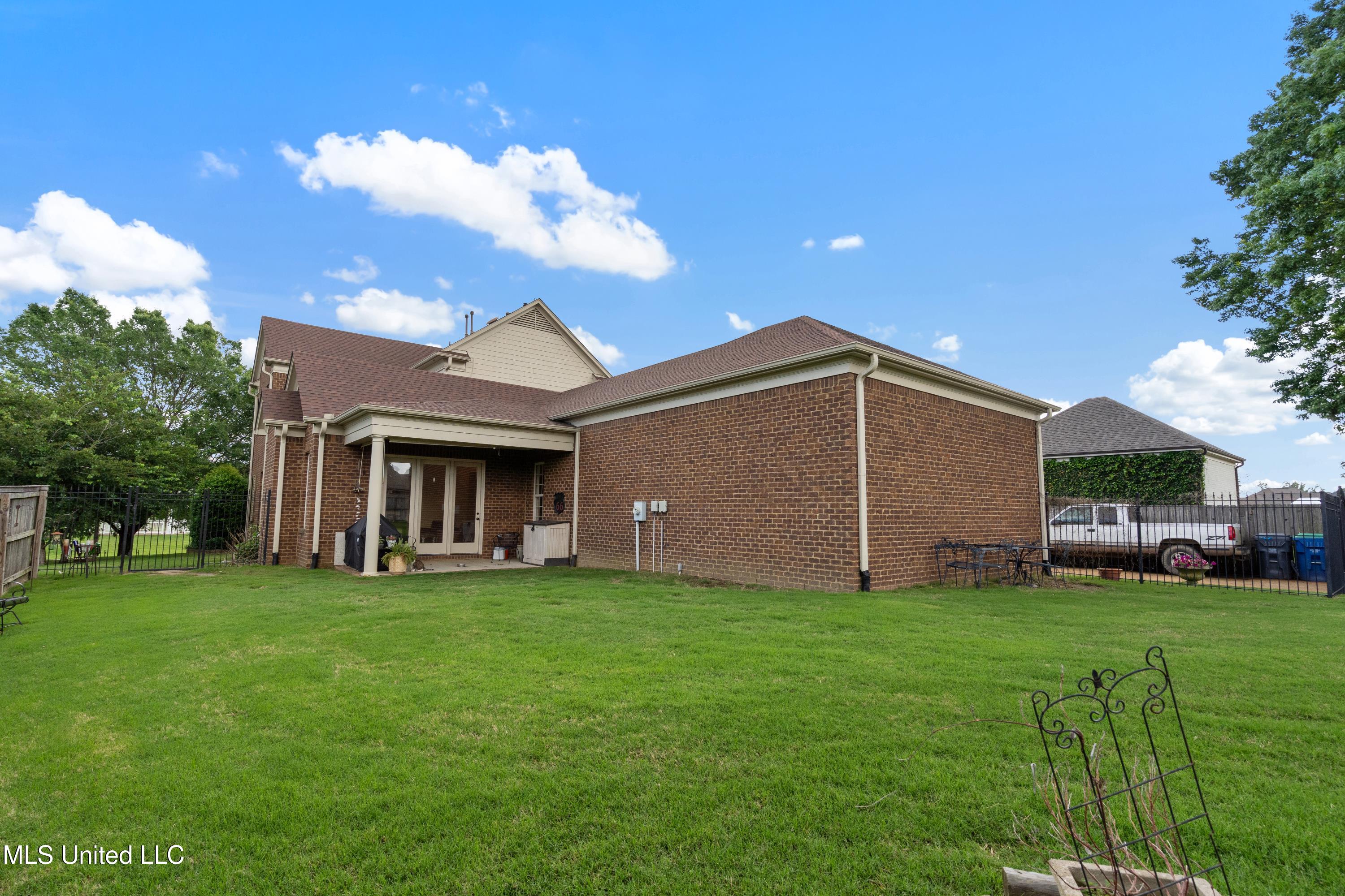 3095 W Beauvoir Place, Hernando, Mississippi image 41