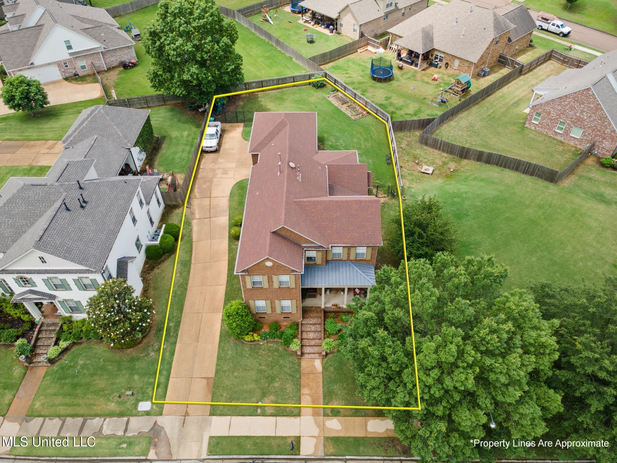 3095 W Beauvoir Place, Hernando, Mississippi image 46