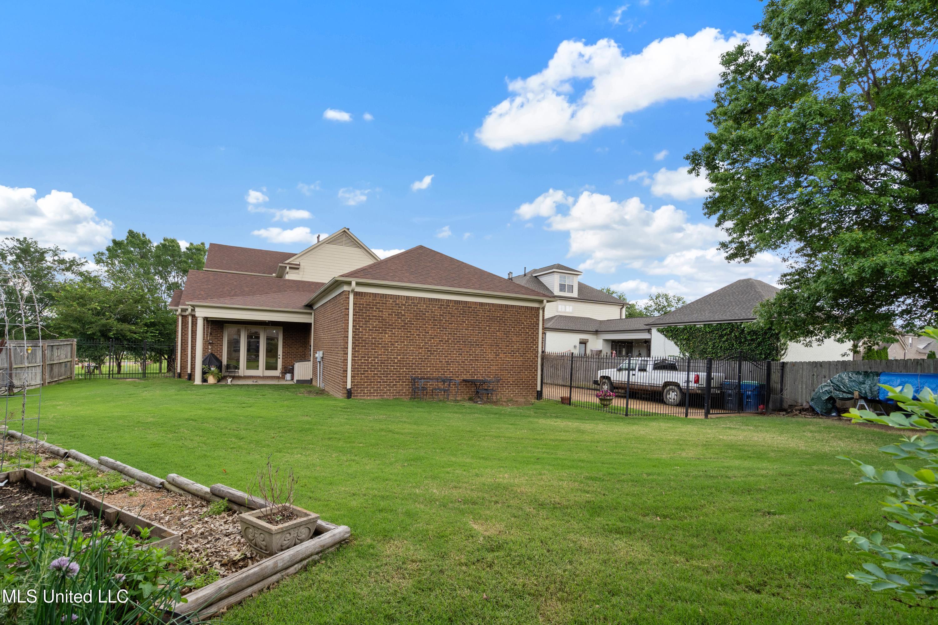 3095 W Beauvoir Place, Hernando, Mississippi image 42