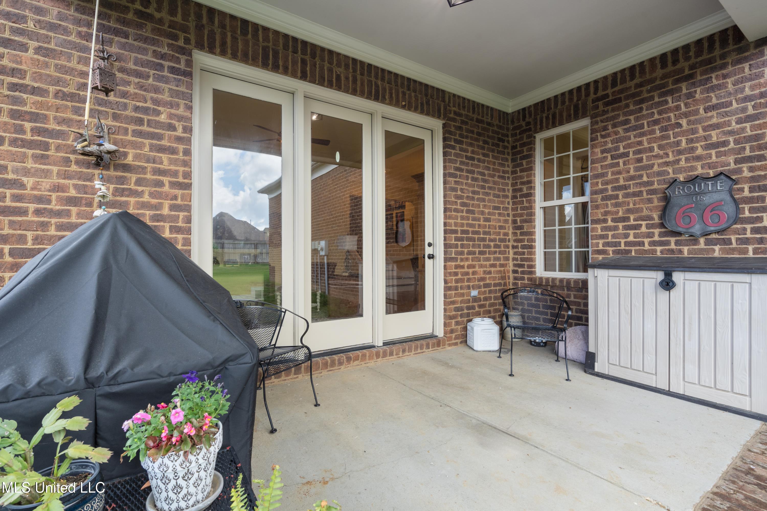 3095 W Beauvoir Place, Hernando, Mississippi image 40