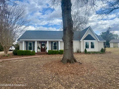 Homes For Sale - 202 Gayle Drive<br/> Clarksdale, MS 38614