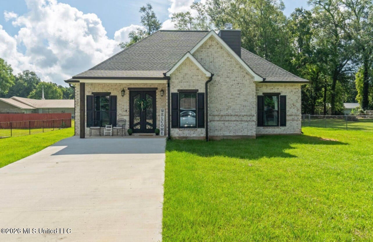 Photo 1 of 1 — 207 S Jackson Avenue, Picayune, MS 39466