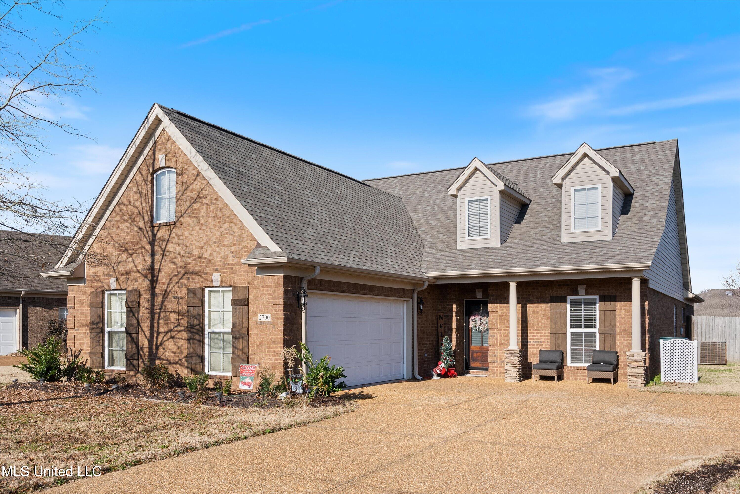 2700 Hill Valley Lane, Southaven, Mississippi image 1