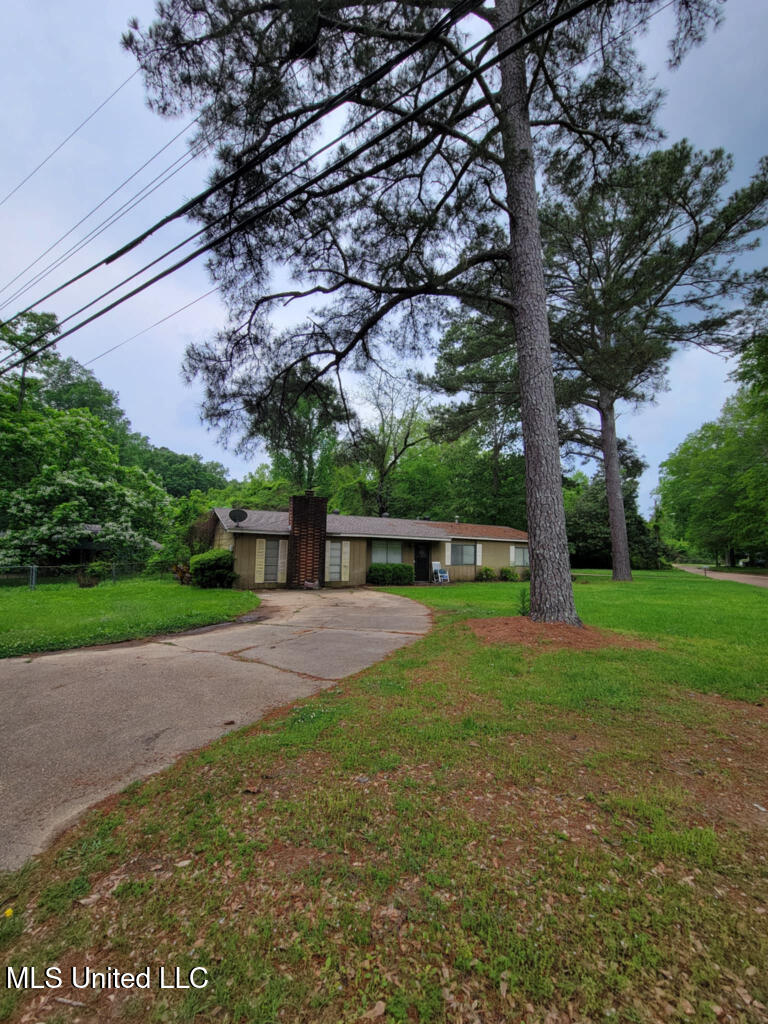 1405 Dianne Drive, Jackson, Mississippi image 1