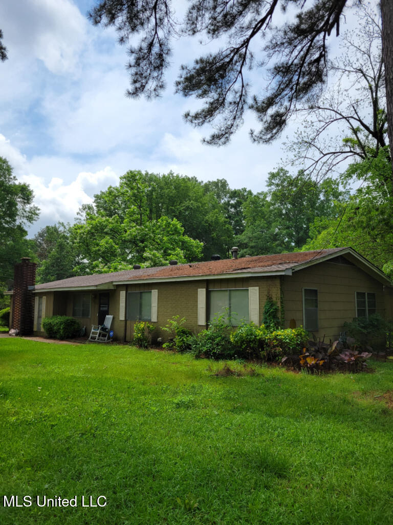1405 Dianne Drive, Jackson, Mississippi image 2