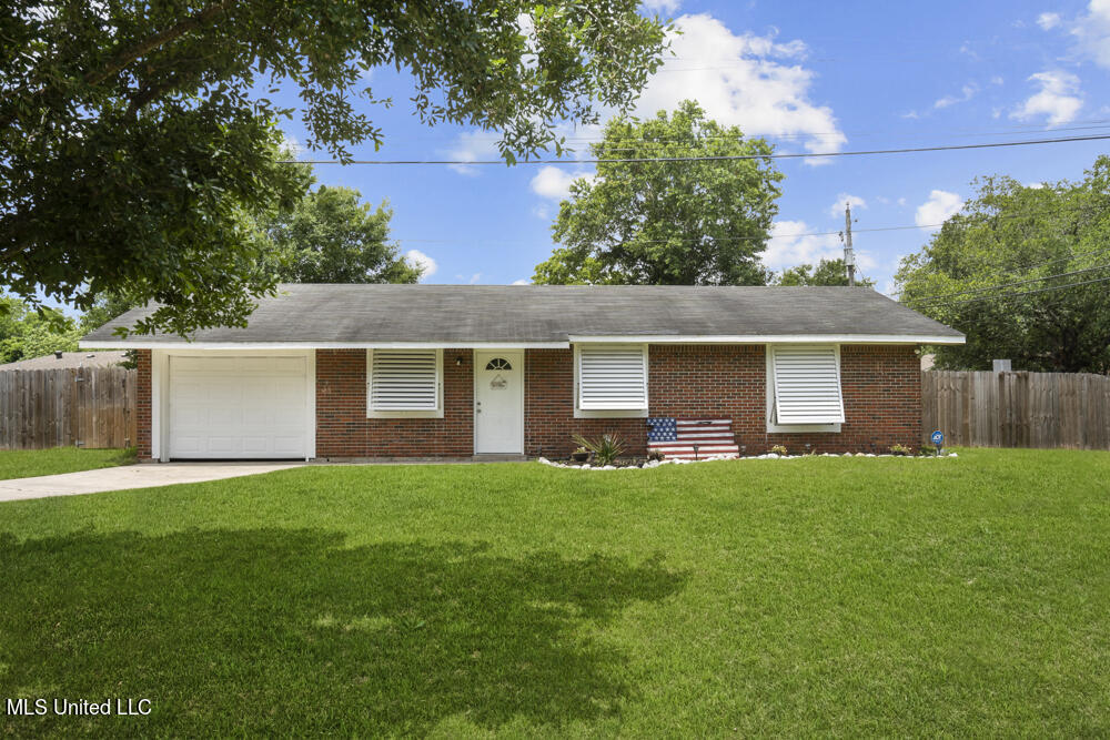 110 Cathy Drive, Bay Saint Louis, Mississippi image 2