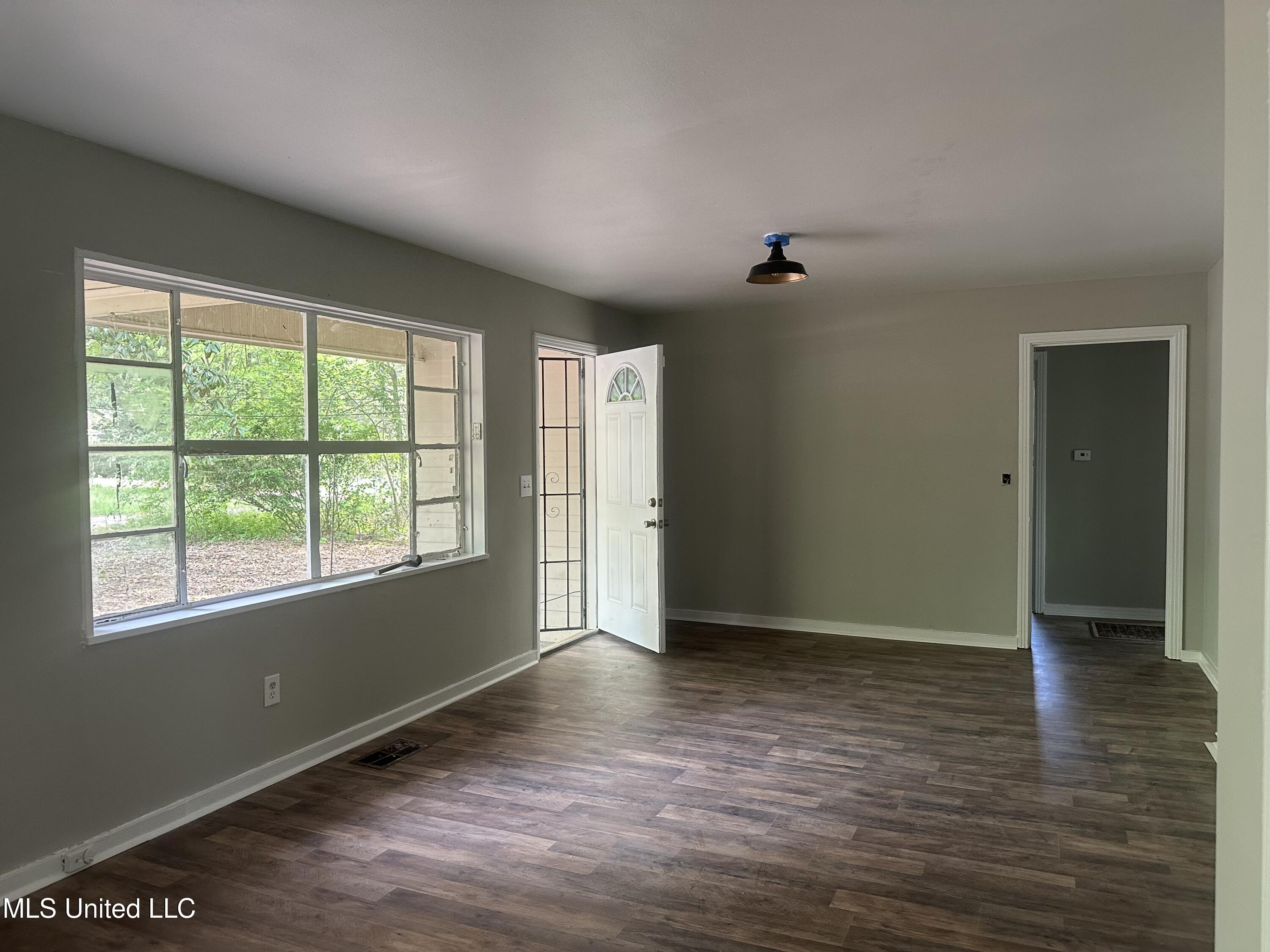 3251 Corey Drive, Jackson, Mississippi image 3