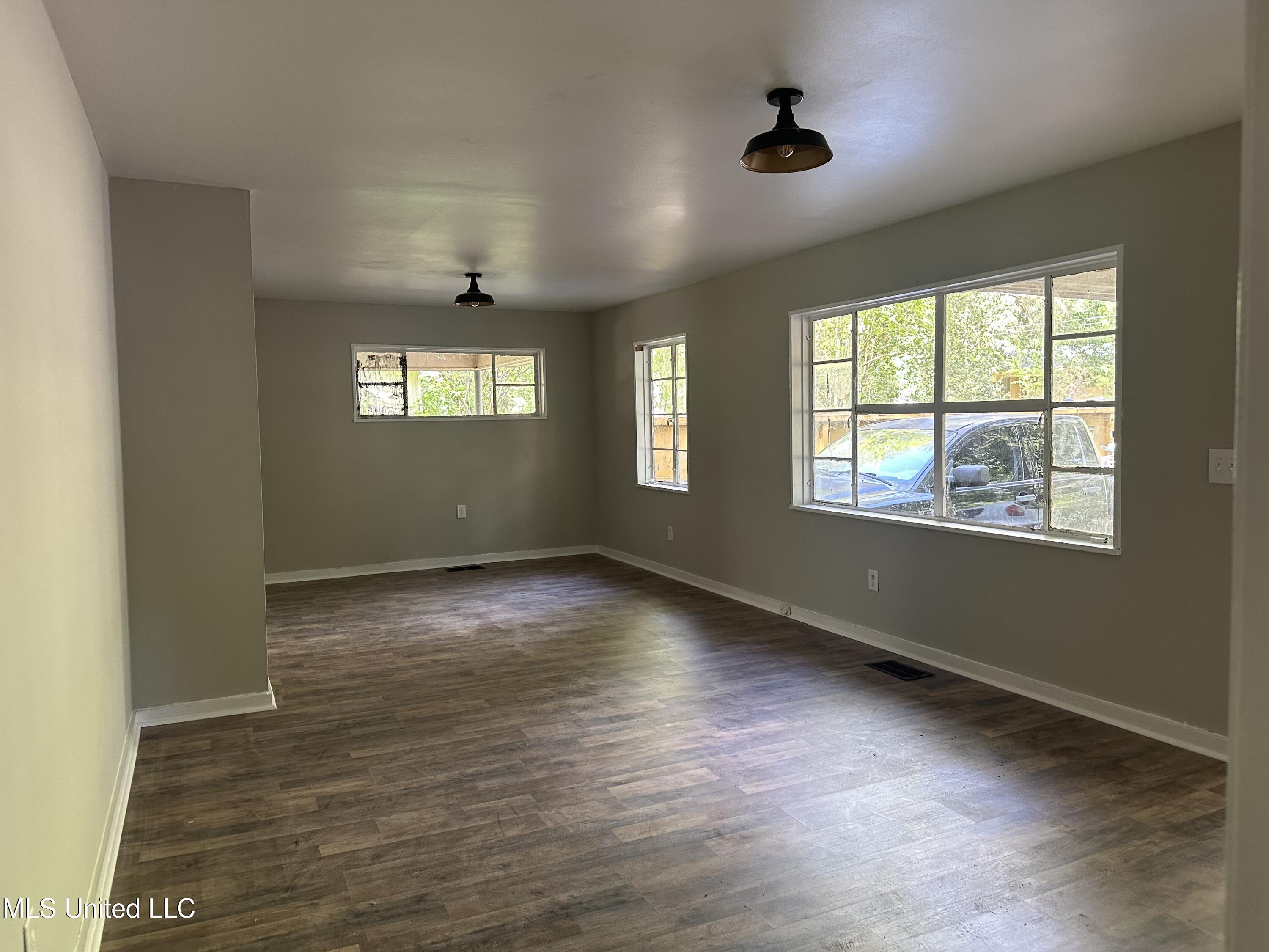 3251 Corey Drive, Jackson, Mississippi image 7