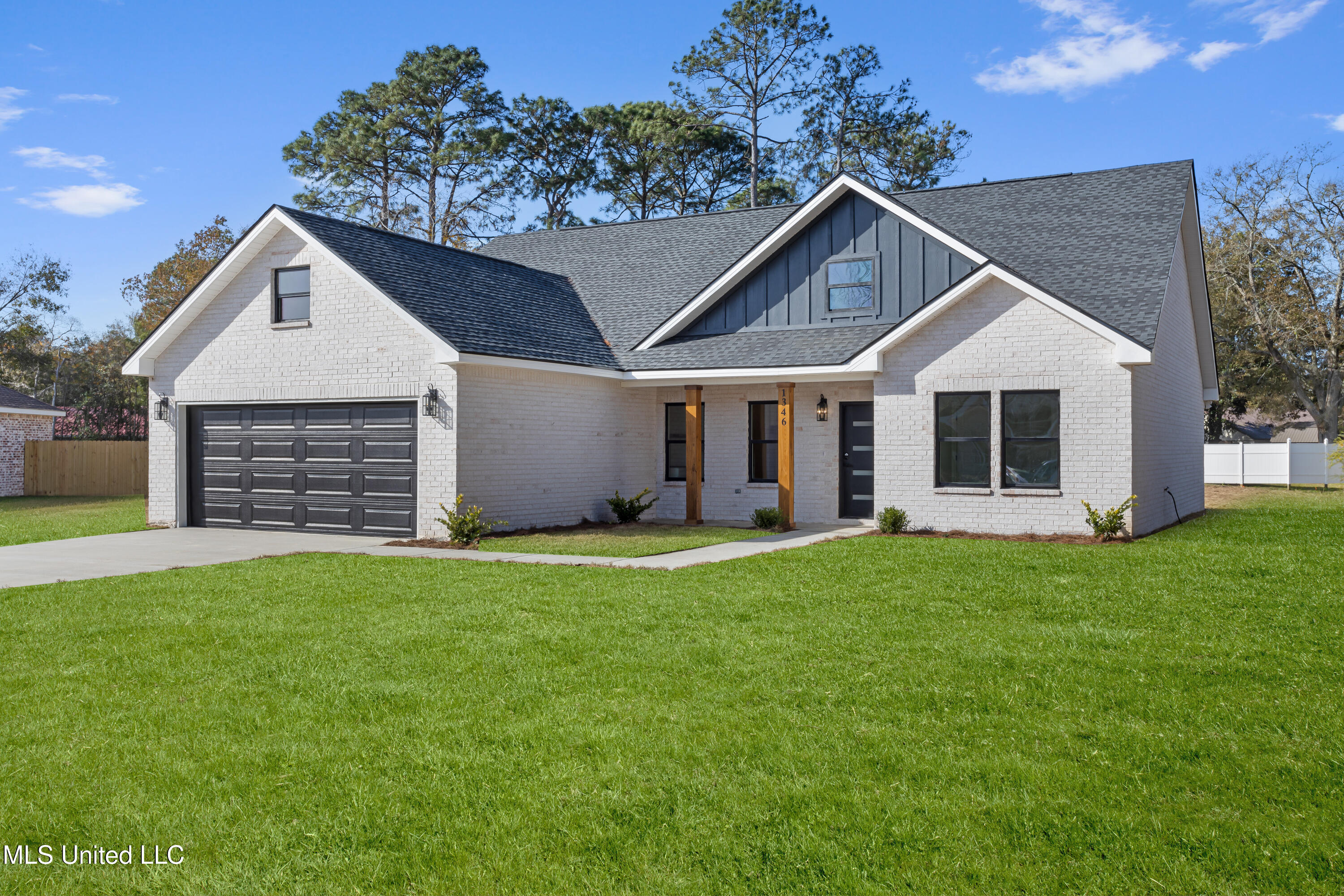2608 N 8th Street, Ocean Springs, Mississippi image 2