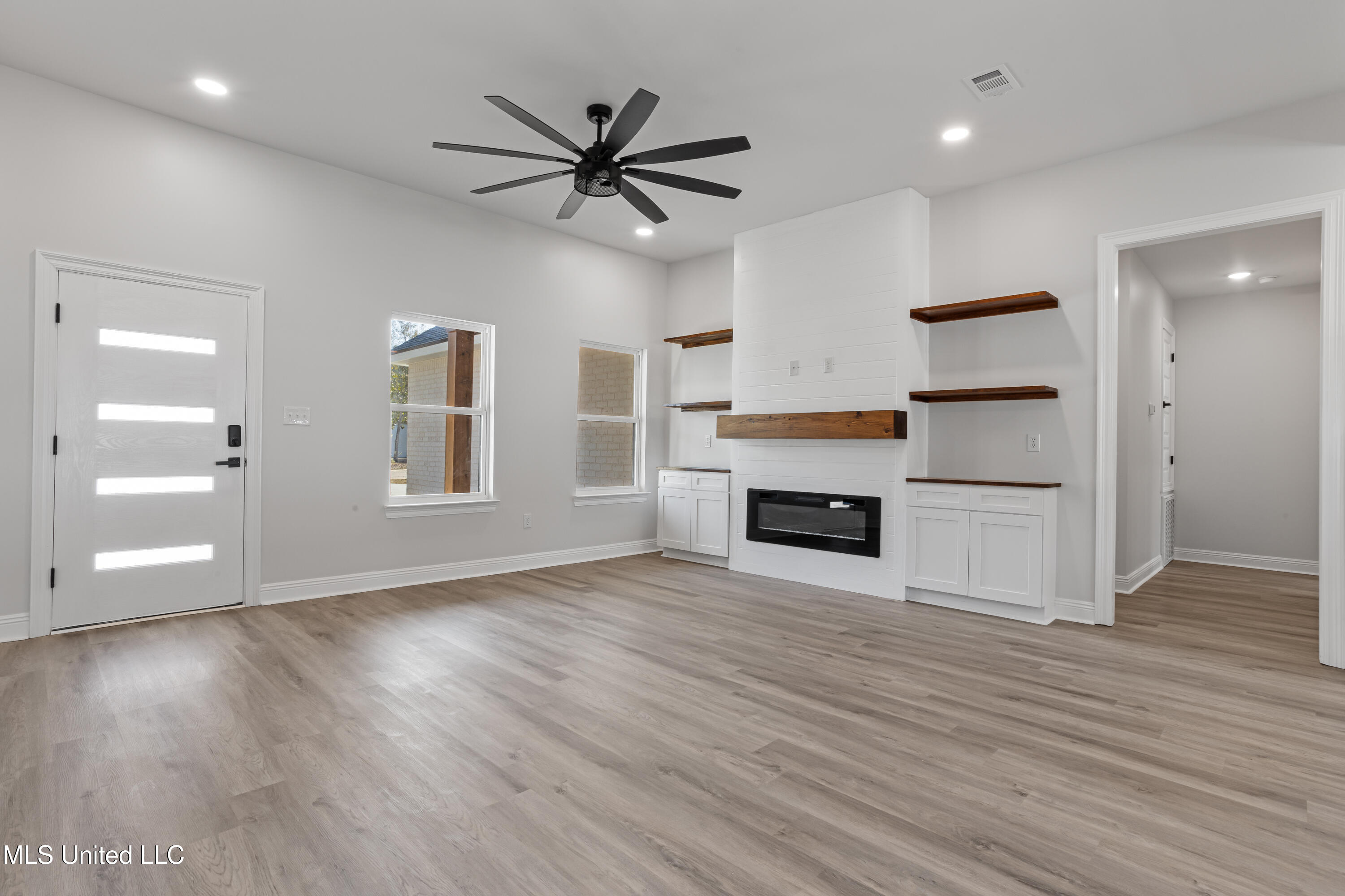 2608 N 8th Street, Ocean Springs, Mississippi image 6