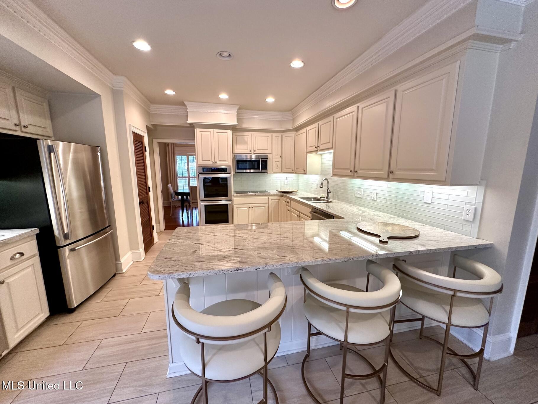 210 Brae Burn Drive, Jackson, Mississippi image 9
