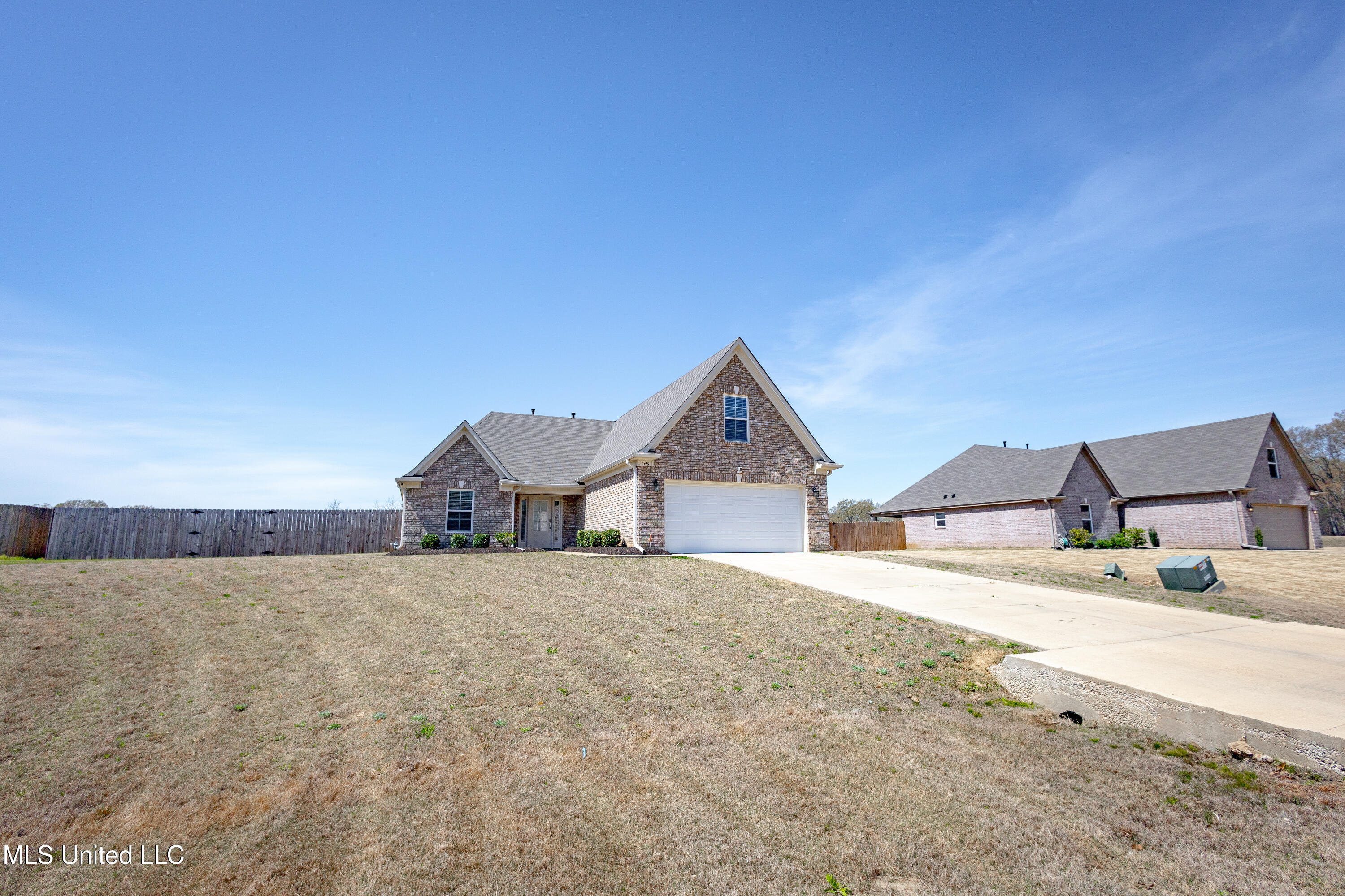 7599 Ridgefield Drive, Horn Lake, Mississippi image 1